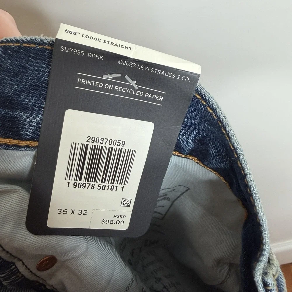 Levis levis 568